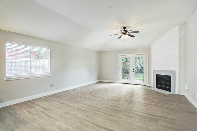 Building Photo - 7019 Echo Pines Dr