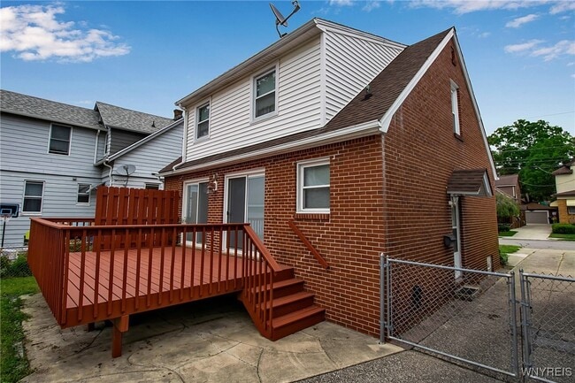 Building Photo - 57 Reed Ave