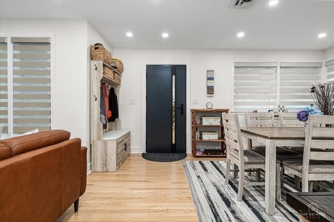 Building Photo - 3521 Forest Ave