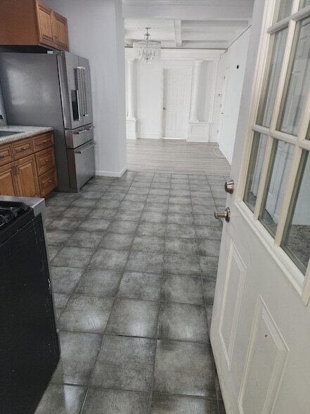 Foto del edificio - 703 Schuyler Ave