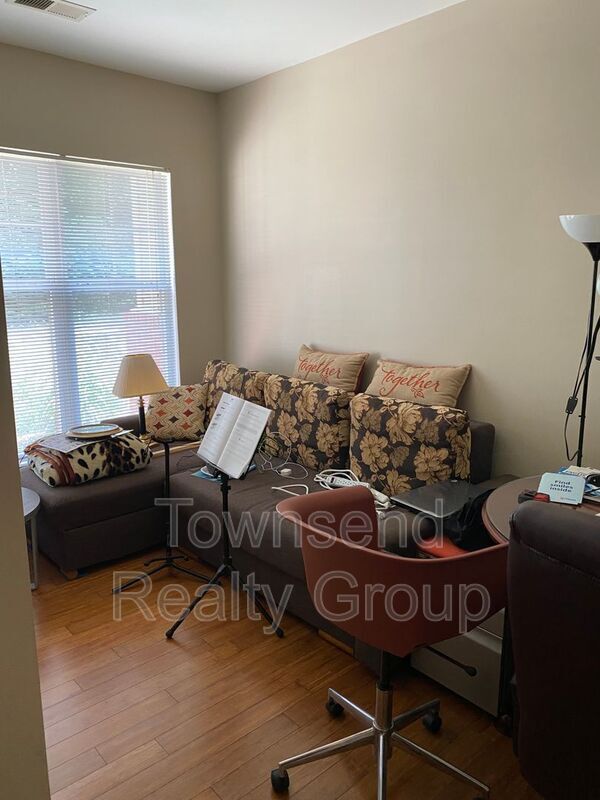 Building Photo - 16244 Redstone Mountain Ln