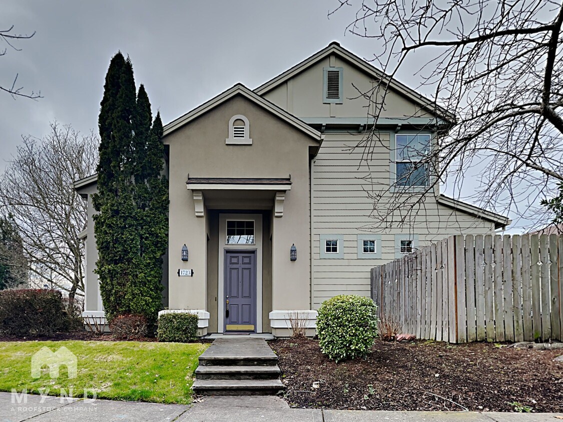 Primary Photo - 1723 NE Ashberry Dr