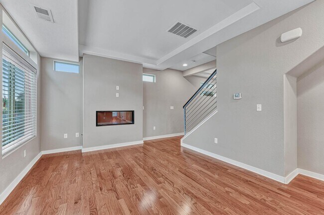 Foto del edificio - 5 Bed 3.5 Bath Meadows Home