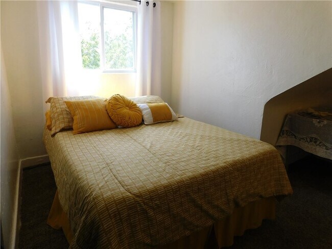 Foto del edificio - 5365 Hillcrest St