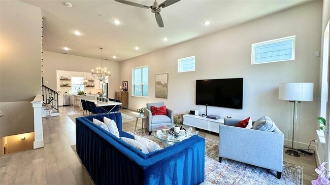 Foto del edificio - 1216 W 21st St