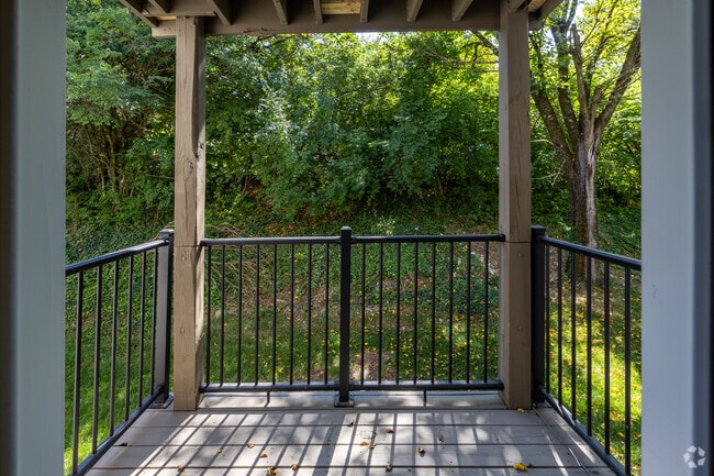 2372 Apt D - Pine Ridge Apartments