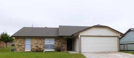 Building Photo - 1606 Daude Ave