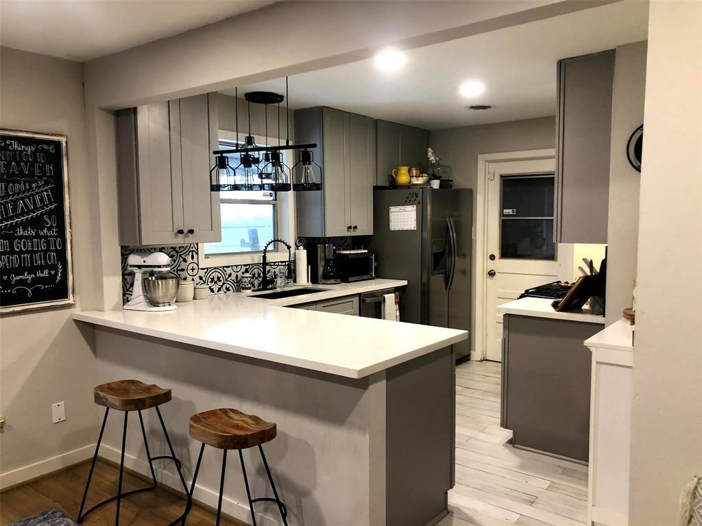 Foto principal - 7151 Neff St
