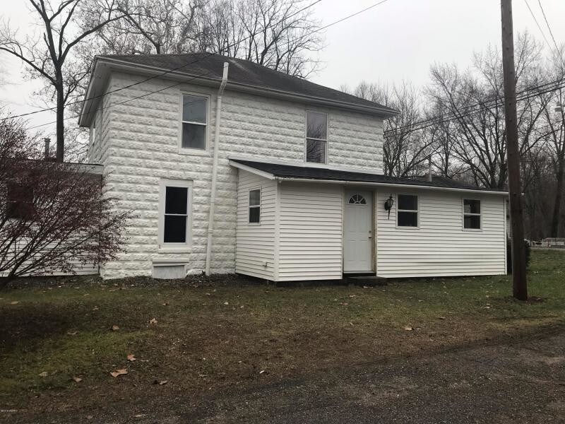 560 E Water St, Constantine, MI 49042 House Rental in Constantine, MI