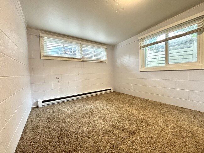 Foto del edificio - 3816 W Albion St