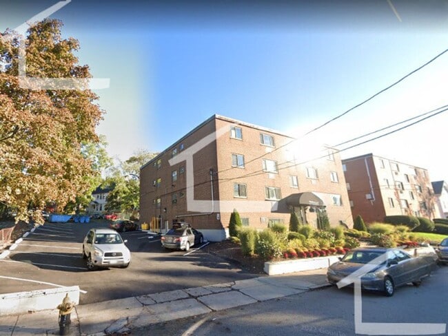 Building Photo - Allston 2 Bed available 9/1