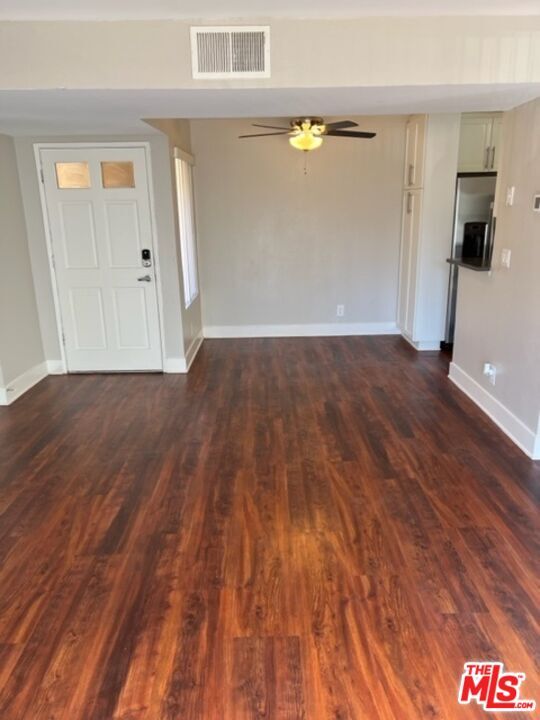 Building Photo - 5830 Las Virgenes Rd