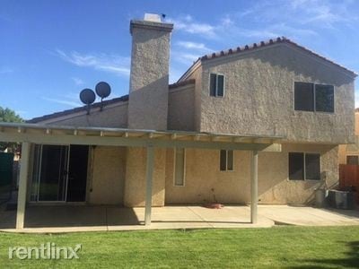 Building Photo - 1037 Langhorn St