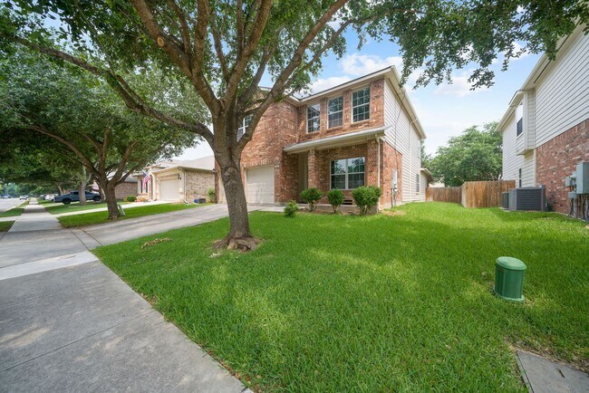 Building Photo - 5 Bedroom/3.5 Bath Kramer Farm Subdivision