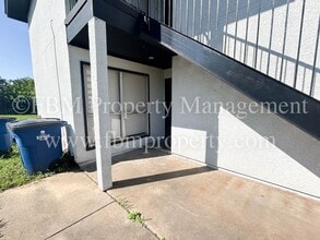 Building Photo - 1401 Old Bardwell Rd