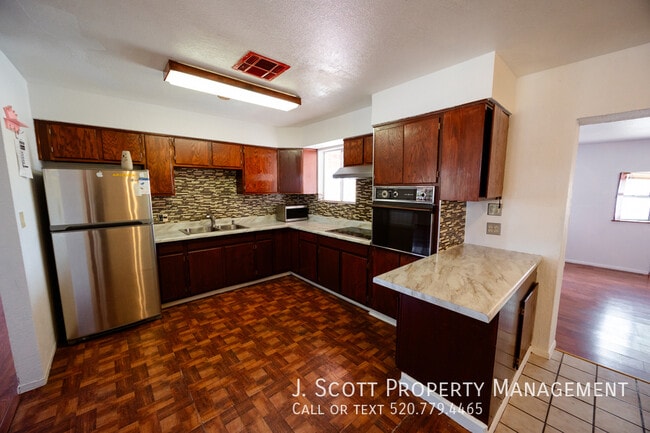 Building Photo - 3508 W Orchid Ln