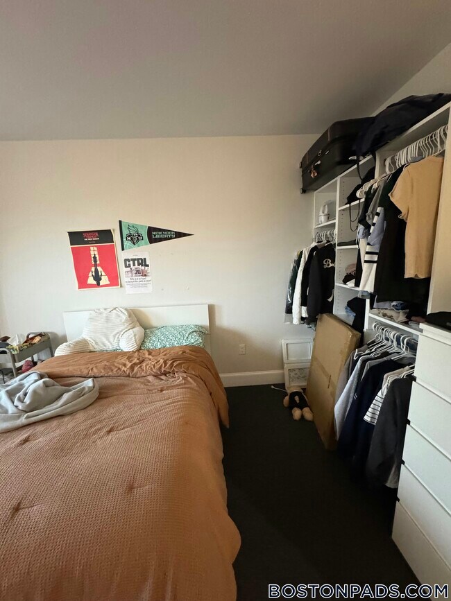 Foto del edificio - 829 Beacon St