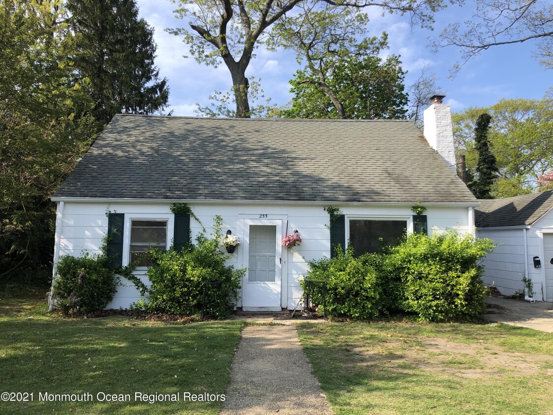 Foto principal - 255 Garfield Ave