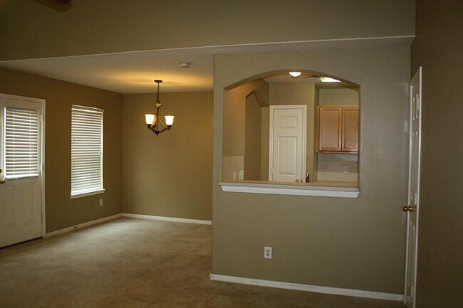 Building Photo - 8015 Dairy View Ln