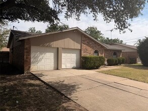 Building Photo - 6605 Kitty Dr