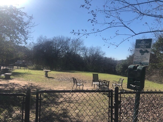 Dog parks - 2450 Wickersham Ln
