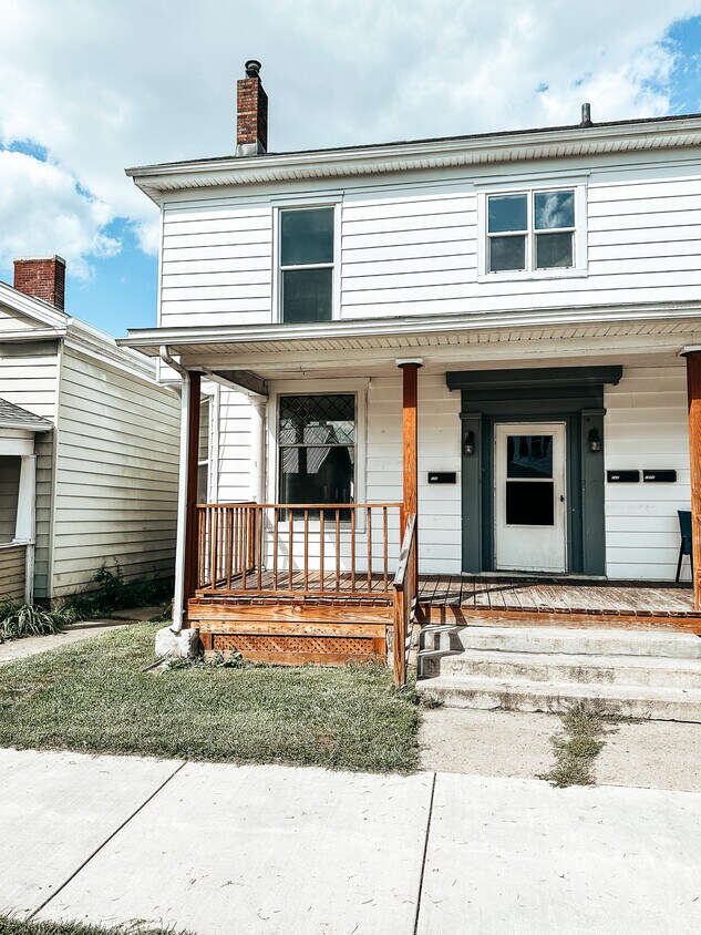 Primary Photo - 120 E Church St