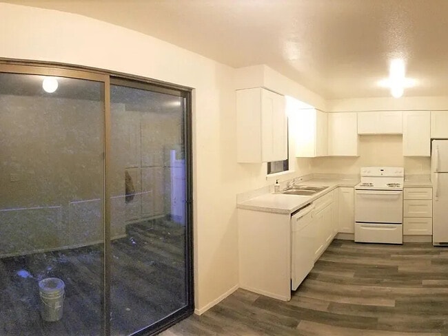 Building Photo - 15416 74th Ave E