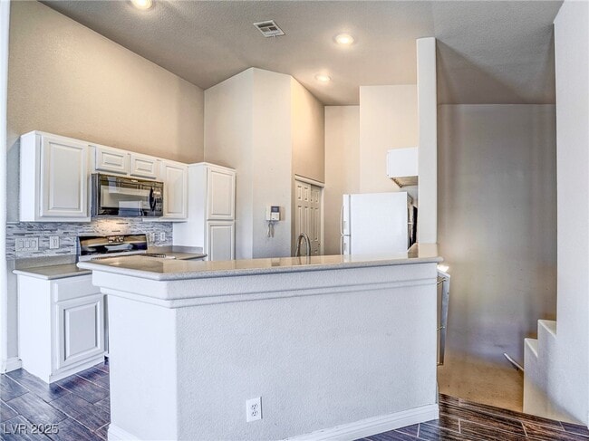 Building Photo - 1070 Thrill Ct