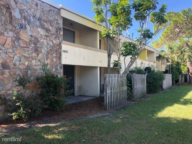 Foto principal - 5430 1st Ave S