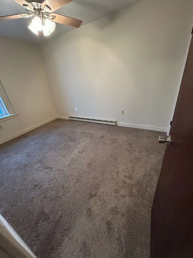 Foto del edificio - 1 Bedroom Apartment in York – Available early October