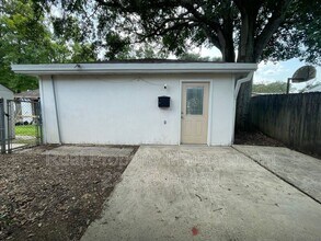 Building Photo - 9536 Bermuda Ave