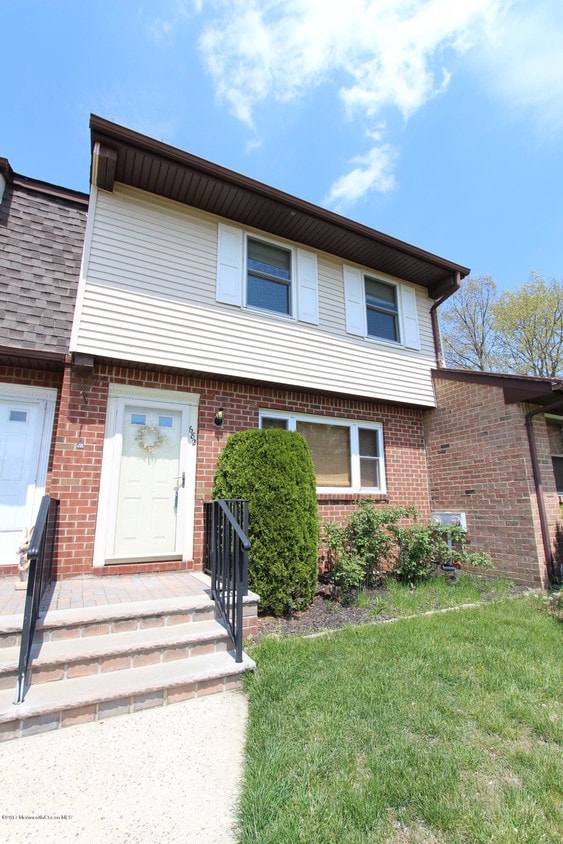 682 Denise Ct, Brick, NJ 08724 Condo for Rent in Brick, NJ