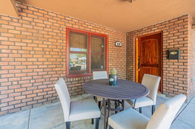 Foto del edificio - 630 E 1st St