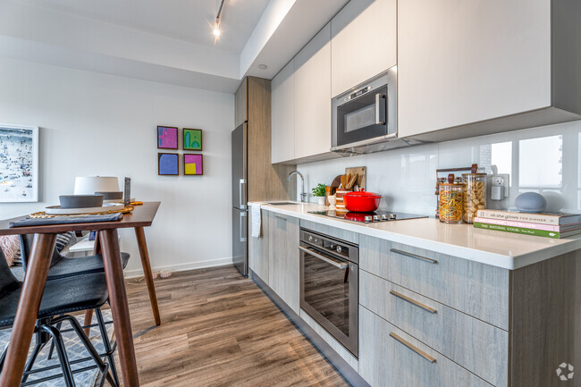 1BR, 1BA - 524 SF - Kitchen - The Selby