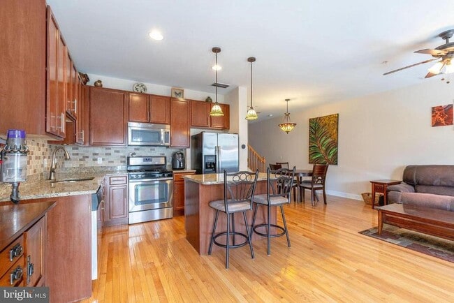 Building Photo - 128 Justin Dr
