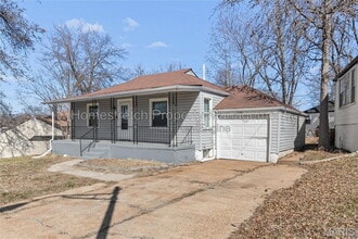 Building Photo - 7471 Sharon Dr
