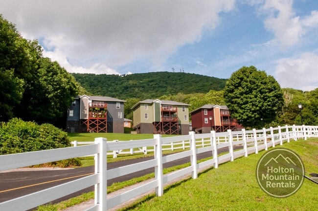 Kensington Meadows - Semi View Downstairs - Kensington Meadows - Semi View Downstairs Townhome