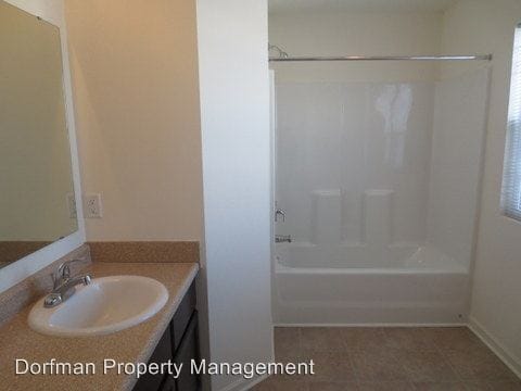 Building Photo - 895 Curlew Ln