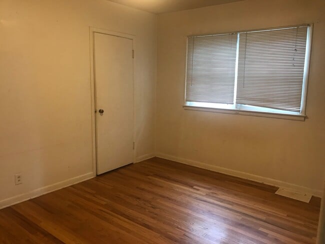 Foto del edificio - 720 E 17th St