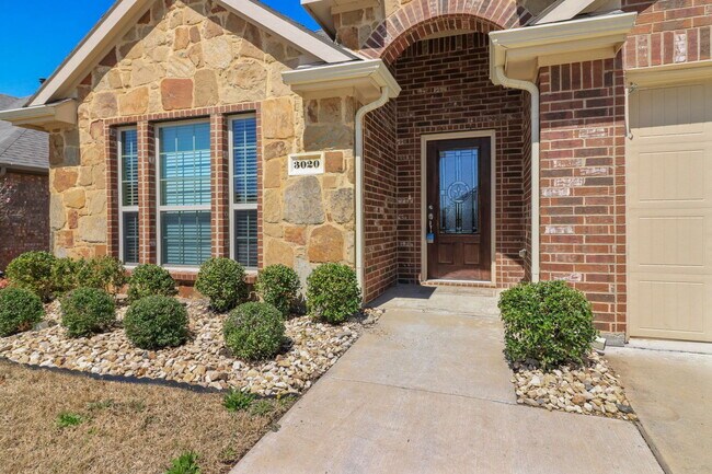 Foto del edificio - 3020 Oakcrest Dr