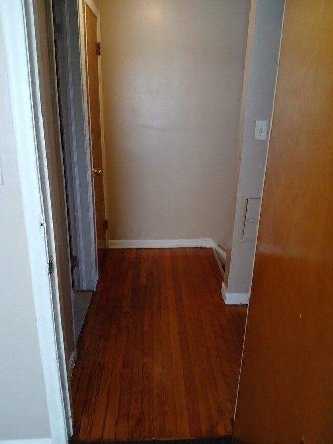 9501 Brace St, Detroit, MI 48228 Townhome Rentals in Detroit MI