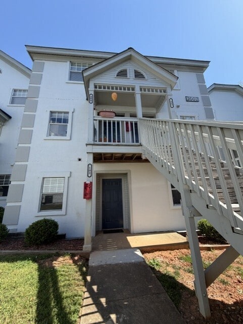 Building Photo - 2504 Avent Ferry Rd