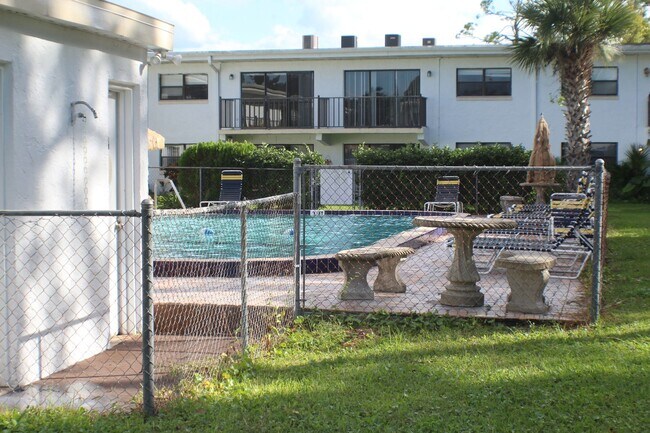 Building Photo - Gorgeous one bedroom unit with balcony