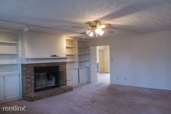 Building Photo - 7071 Stephens Ct