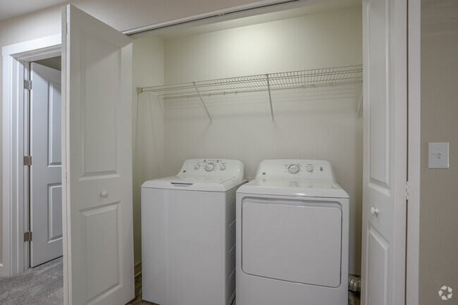 2BR, 2BA - 1052SF Laundry - Hampshire Downs