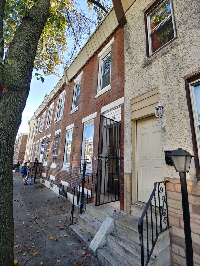 Building Photo - Cute 3 bedroom in 19134