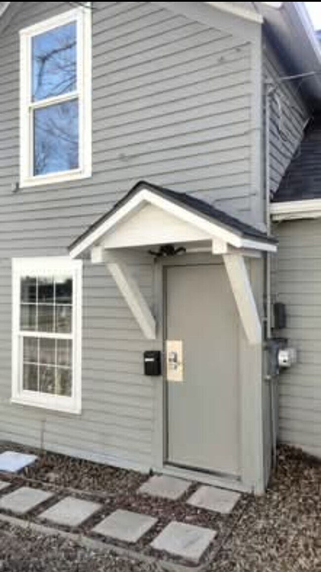 Building Photo - 109 E North St