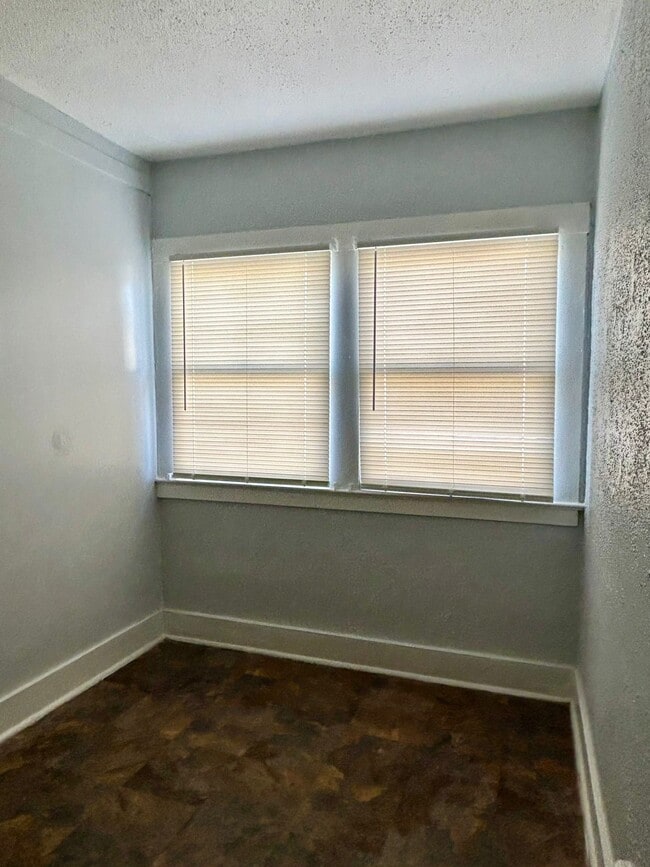 Foto del edificio - 2817 Nashville Ave