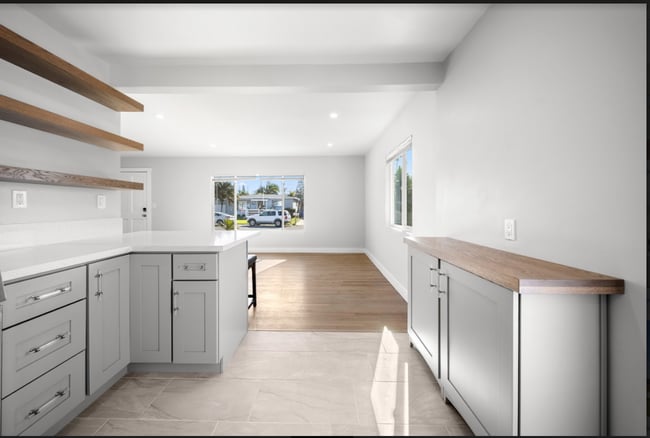 Kitchen/Dining - 602 Sunset Dr