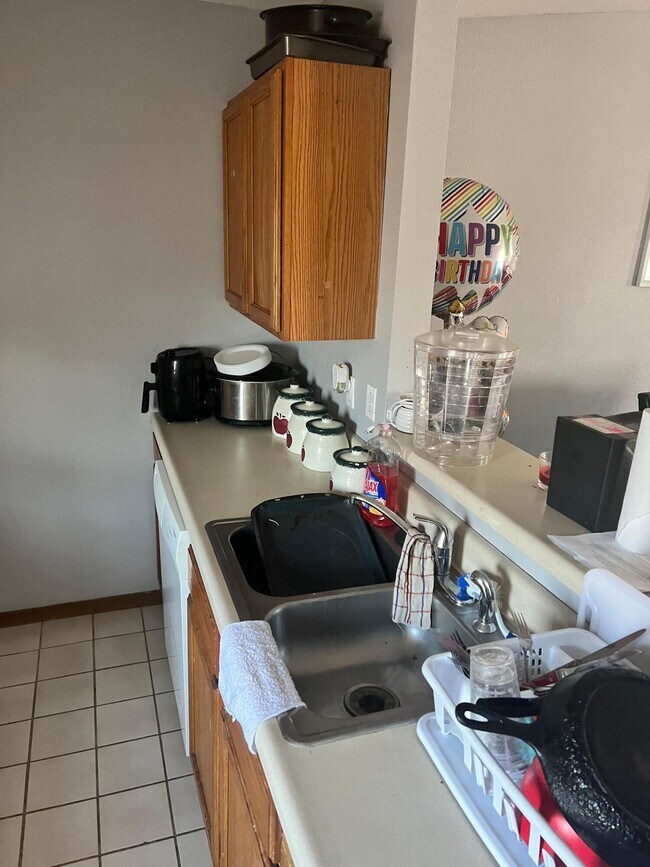 Building Photo - 1638 High Quest Cir